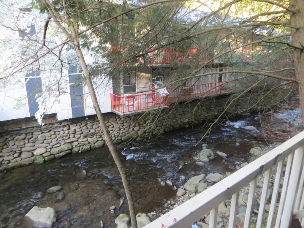 Terrace Inn On The Water Gatlinburg Eksteriør billede